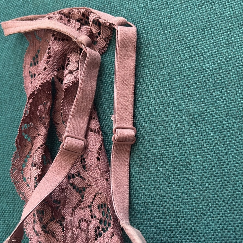 Victoria’s Secret Body by Victoria racer back perfect coverage style bra 34DD - Picture 6 of 9